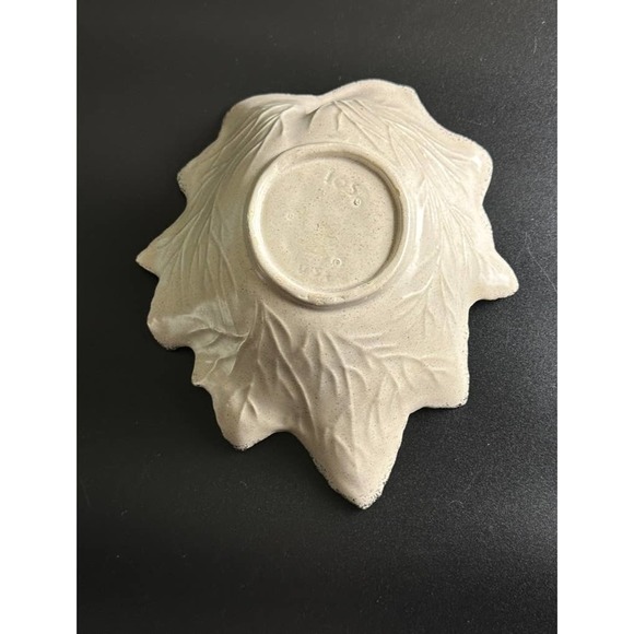 Vintage California USA Pottery Bowl - Leaf Design With Gold Speckles & Trim - Picture 5 of 12